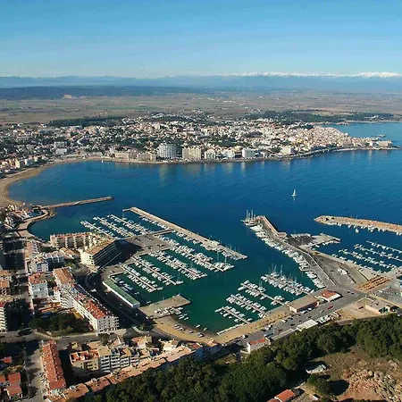 Villa Puig 72 *